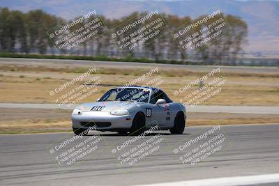 media/Jun-05-2022-CalClub SCCA (Sun) [[19e9bfb4bf]]/Around the Pits/